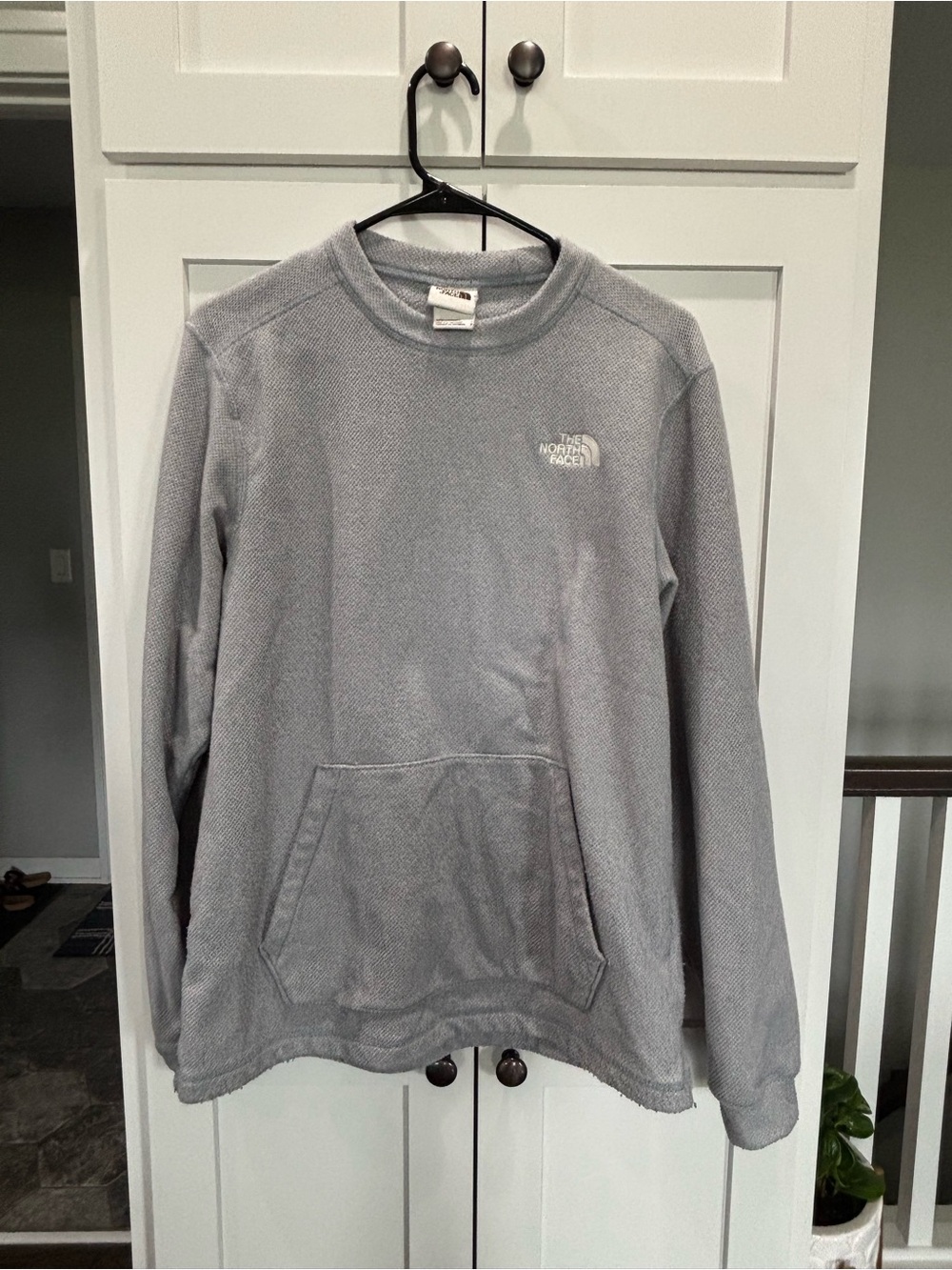 The North Face Men’s Small Light Gray Knit Crewneck Sweater